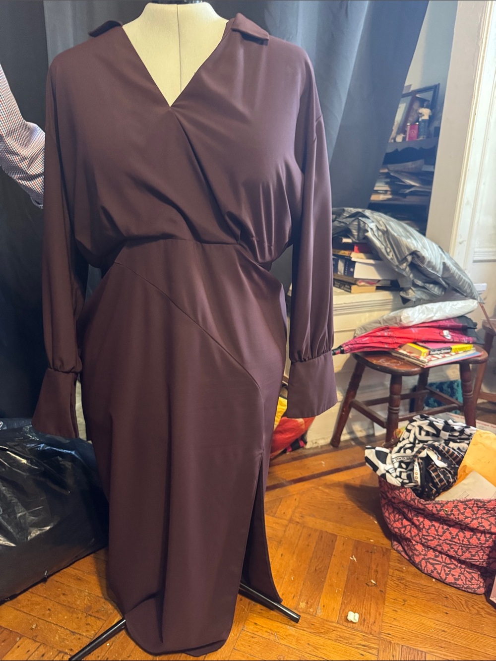 Elegant Chocolate Brown Long Sleeve Midi Dress